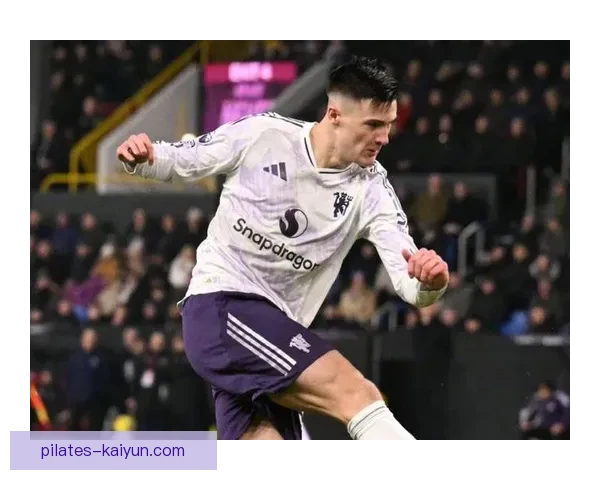 阿什拉夫对英超转会表示浓厚兴趣，豪门球队争夺战值得关注